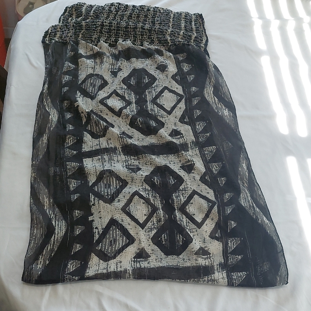 Black, White,Gold  Geometric Two Types Of Material .Infinity Scarf